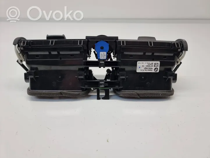 BMW 3 F30 F35 F31 Centrālais gaisa ventilācijas režģis 9218552