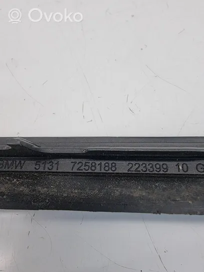 BMW 3 F30 F35 F31 Listwa szyby czołowej / przedniej 7258188