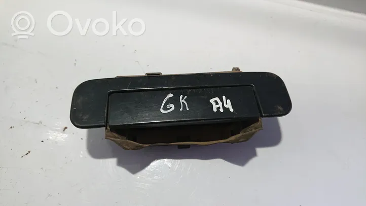 Audi A4 S4 B5 8D Maniglia esterna per portiera anteriore 4A0839205