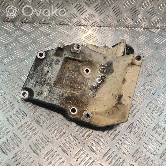 Volkswagen PASSAT B5 Uchwyt / Mocowanie sprężarki klimatyzacji 038260885