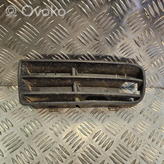 Volkswagen Golf IV Front bumper lower grill 1J0853665B