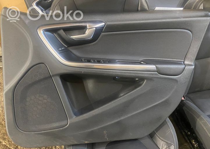 Volvo V60 Set interni 