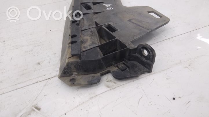 Volvo XC70 Uchwyt / Mocowanie zderzaka przedniego 30796388