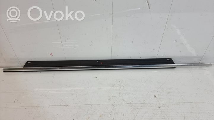 Audi Q7 4L Moulure de vitre de la porte avant 4L0853283