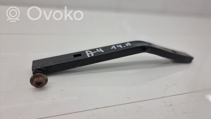 Audi A4 S4 B8 8K Staffa del pannello di supporto del radiatore 8K0805528