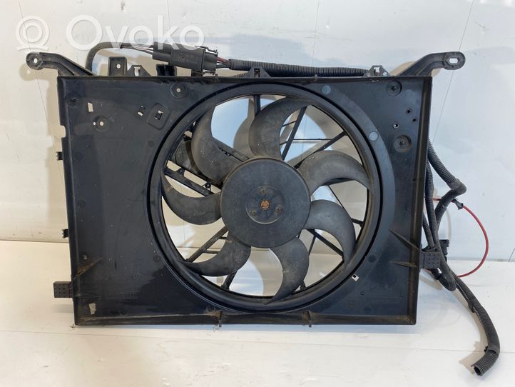 Volvo XC70 Radiator cooling fan shroud 30680512