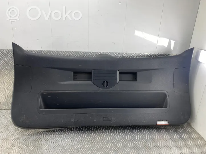 Volkswagen Touareg II Tapicerka bagażnika / Komplet 7P6867601A