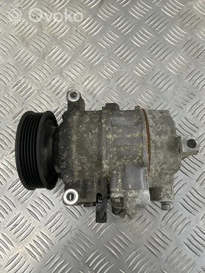 Audi A7 S7 4G Ilmastointilaitteen kompressorin pumppu (A/C) 4G0260805B