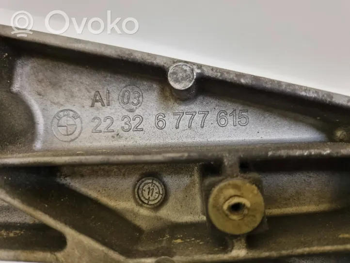 BMW 7 F01 F02 F03 F04 Pavarų dėžės tvirtinimo kronšteinas 6777615