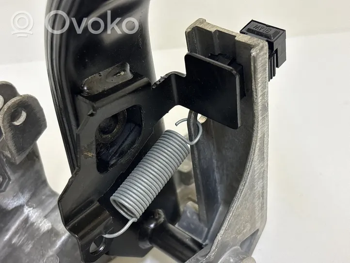 BMW 1 E81 E87 Pedal de freno 6751975