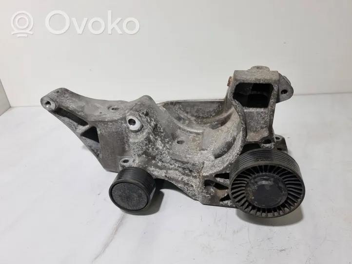 BMW 1 E81 E87 Staffa di montaggio del compressore dell’A/C 7802639