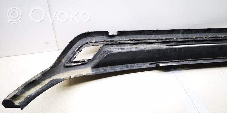 Volkswagen Touran III Rivestimento della parte inferiore del paraurti posteriore 5TA807568B