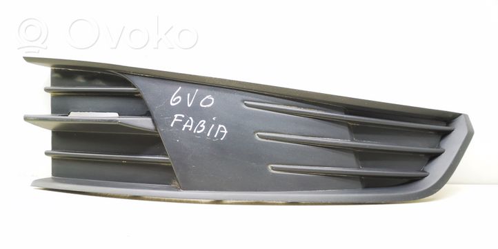 Skoda Fabia Mk3 (NJ) Grille inférieure de pare-chocs avant 6V0807368