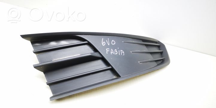 Skoda Fabia Mk3 (NJ) Mascherina inferiore del paraurti anteriore 6V0807368