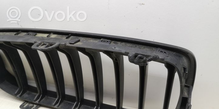 BMW 4 F32 F33 Maskownica / Grill / Atrapa górna chłodnicy 7294813