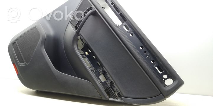 Volkswagen Touareg II Rivestimento del pannello della portiera posteriore 7P6867211