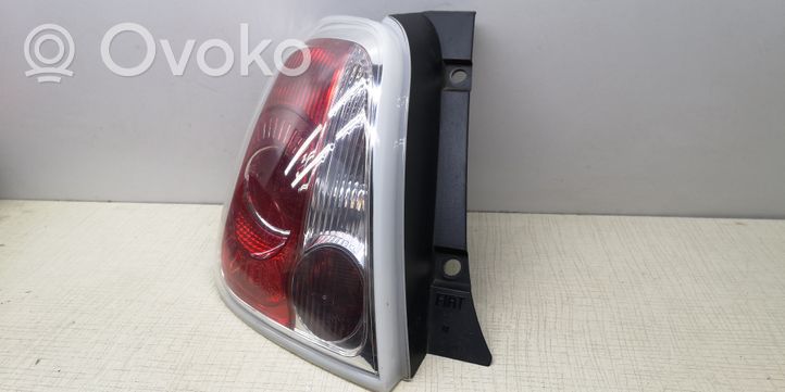 Fiat 500 Lampa tylna 