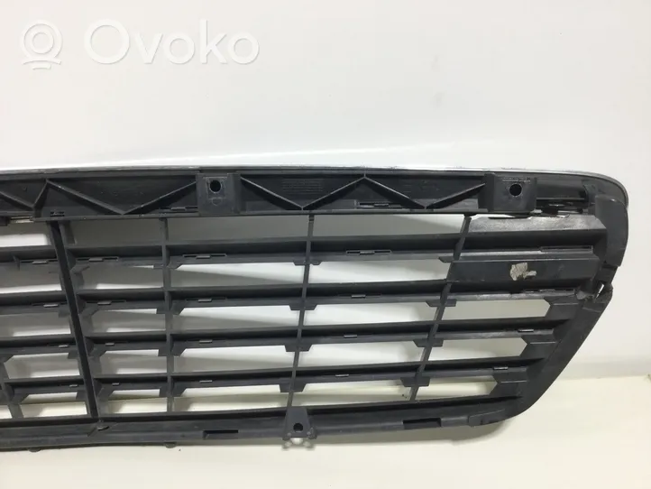 Mercedes-Benz E W211 Grille de calandre avant A2118800383