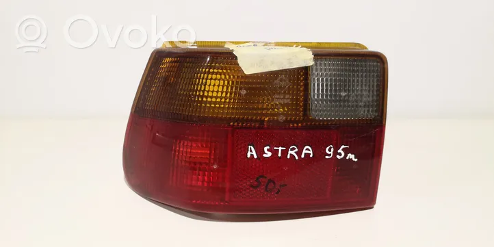 Opel Astra F Feux arrière / postérieurs 394433