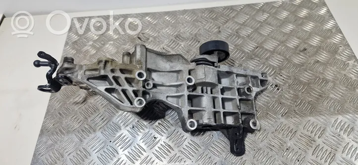 Volkswagen Tiguan Support de générateur / alternateur 03L903139D