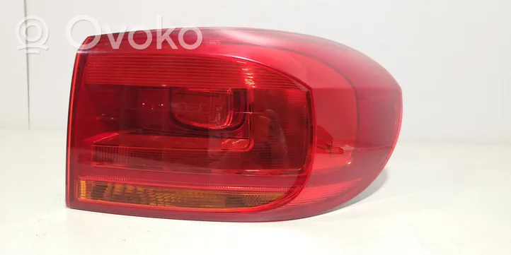 Volkswagen Tiguan Rear/tail lights 5N0945096Q