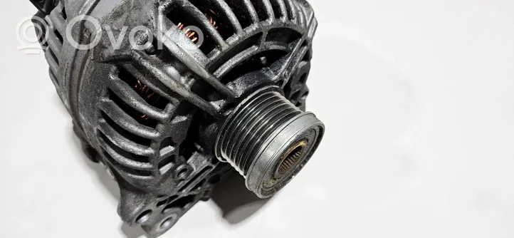 Volkswagen Tiguan Generatore/alternatore 03C903023S