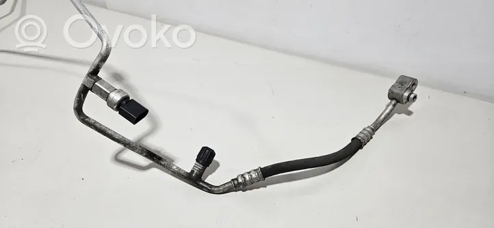 Volkswagen Tiguan Ilmastointilaitteen putki (A/C) 5N0820741B