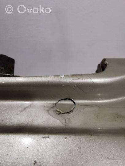 Mercedes-Benz E W124 Modanatura separatore del paraurti anteriore 2110031