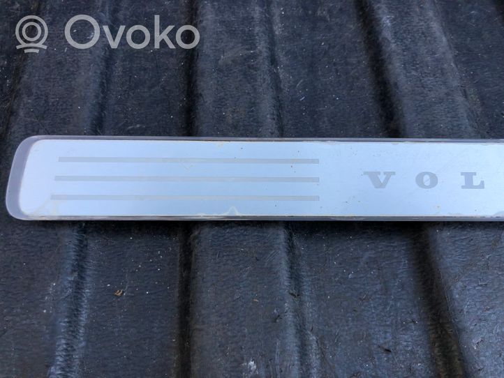 Volvo S90, V90 Etuoven kynnyksen suojalista 31463534