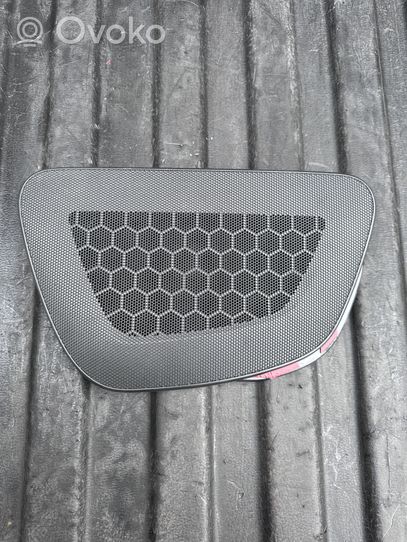 Volvo S90, V90 Subwoofer-bassoelementin etusäleikkö/lista 31484636