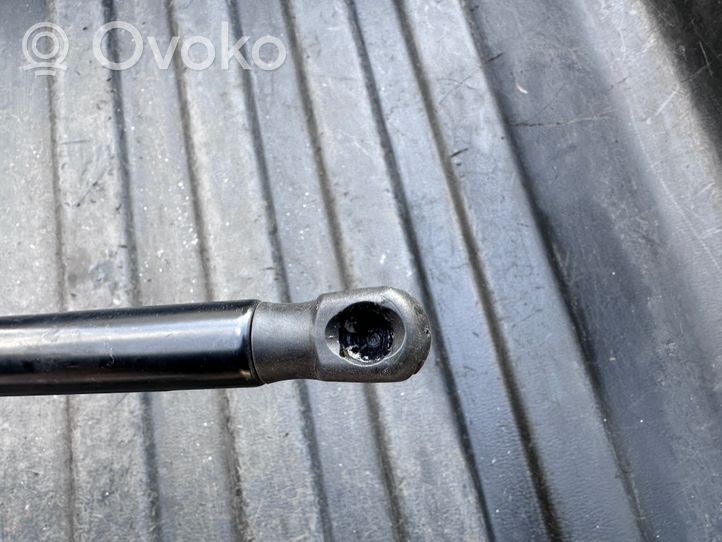 Volvo S90, V90 Siłownik maski przedniej 31479642