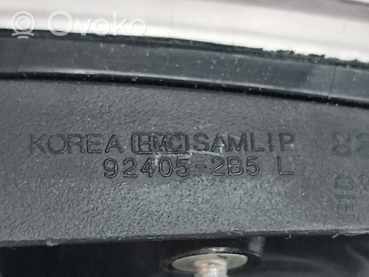 Hyundai Santa Fe Lampy tylnej klapy bagażnika 924052B5