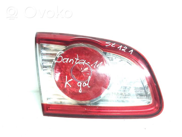 Hyundai Santa Fe Lampy tylnej klapy bagażnika 924052B5