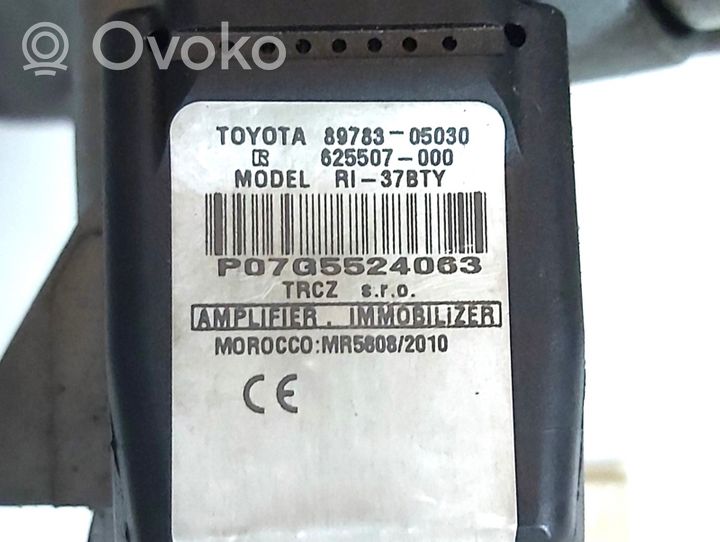 Toyota Avensis T270 Ohjaustehostimen sähköpumppu 8978305030