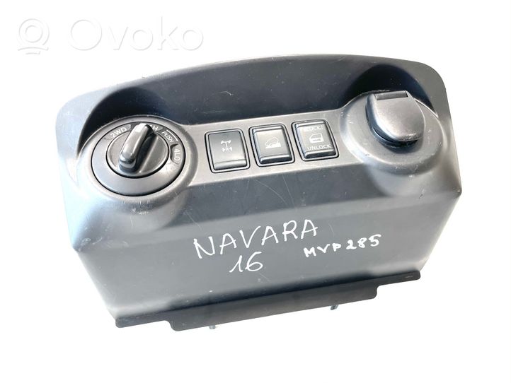Nissan Navara D23 Monikäyttöinen ohjauskytkin/nuppi 682UU4KJ0A