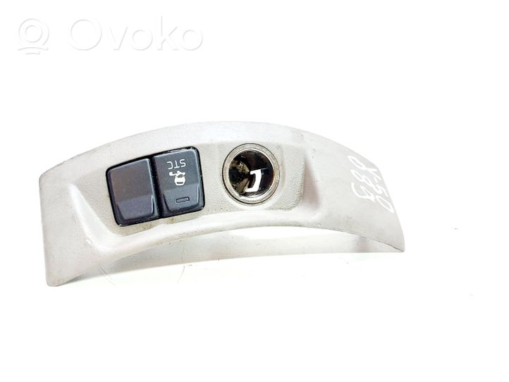 Volvo V50 Bouton interrupteur programme de stabilité ESP 8685380