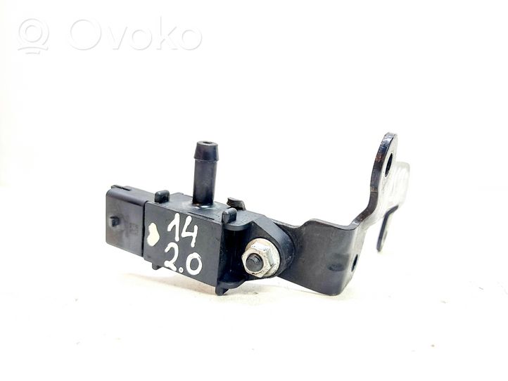 Opel Astra J Vacuum valve 55566127