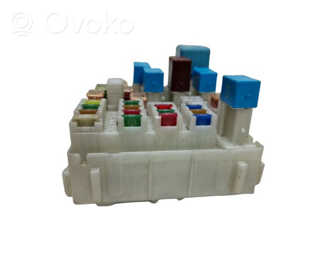 Toyota RAV 4 (XA40) Fuse module 0329