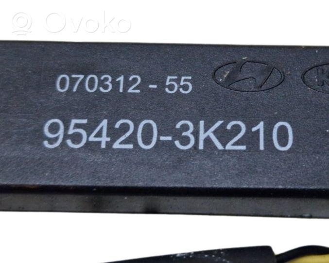 KIA Sportage Antenas pastiprinātājs 954203K210