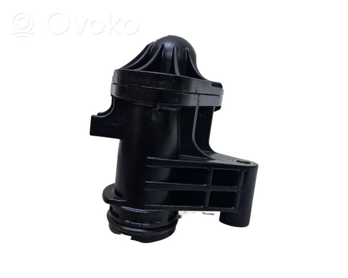 Ford Kuga II Termostato/alloggiamento del termostato DS7G9K478DB