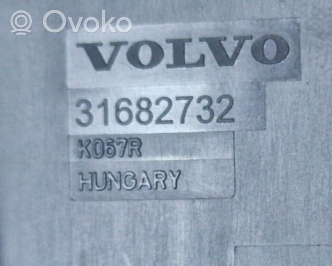 Volvo S90, V90 Sulakemoduuli 31682732