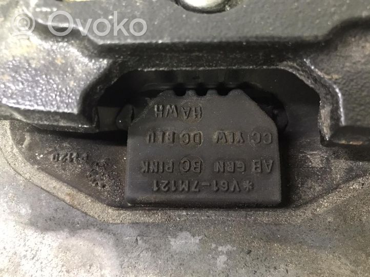 Volvo V40 Coussinet de boîte de vitesses V617M121