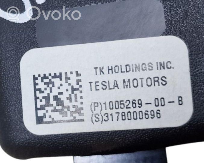 Tesla Model S Gurtschloss hinten Mitte 100526900B