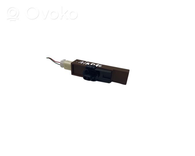 Toyota RAV 4 (XA40) Amplificatore antenna 14213259