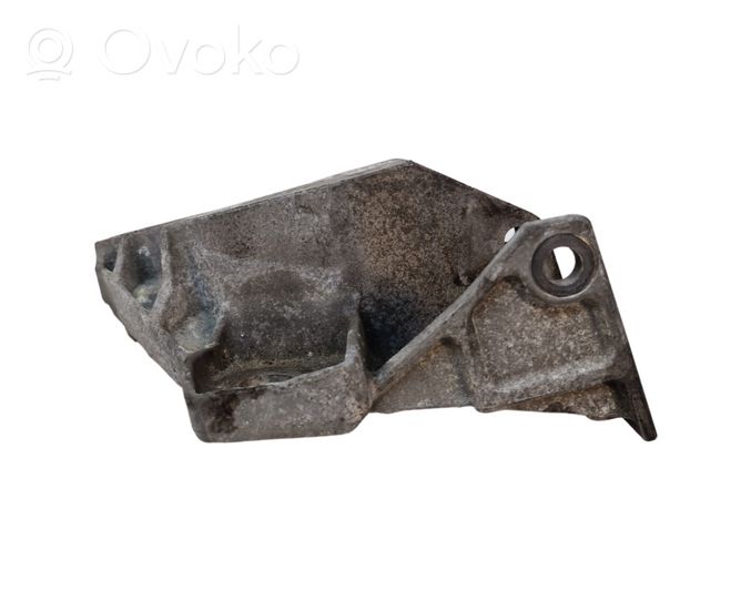 Volvo XC70 Engine mounting bracket 6G926P096ED