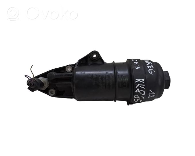 Volkswagen Touareg II Supporto di montaggio del filtro dell’olio 06E115405C