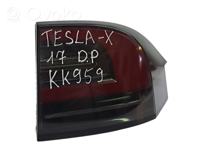 Tesla Model X Luz trasera/de freno 103433500A