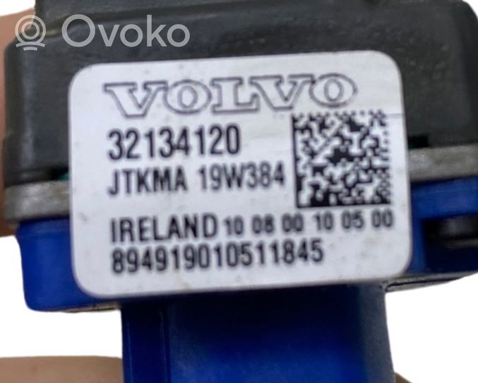Volvo XC90 Tavaratilan luukun kahva kameralla 32149879