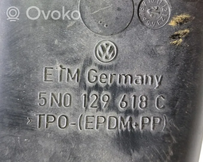 Volkswagen Tiguan Obudowa filtra powietrza 5N0129618C