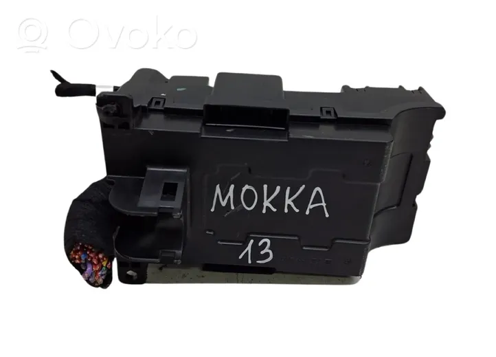 Opel Mokka Module de fusibles 1211291445